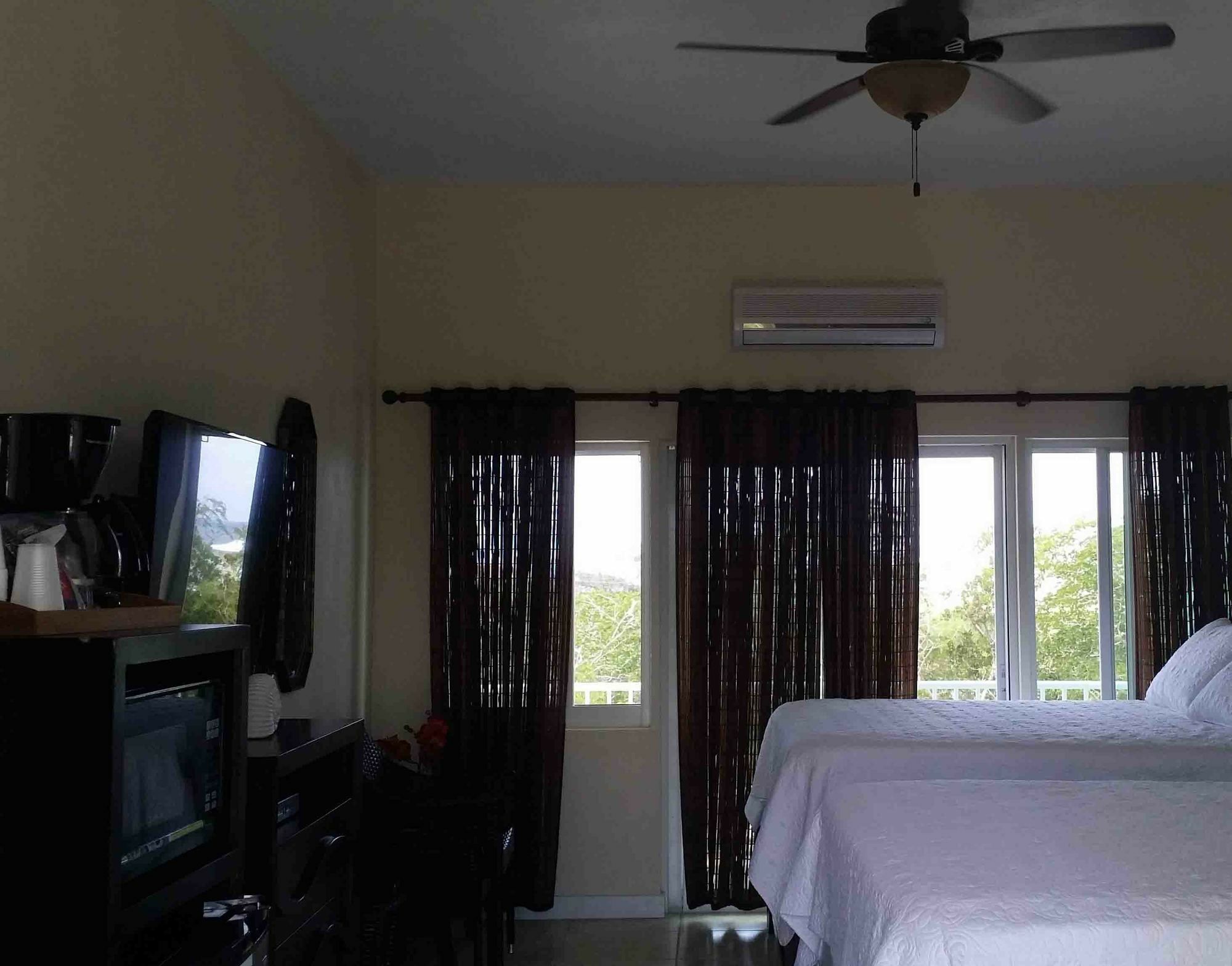 Harbor Breeze Villas Clarence Town Экстерьер фото